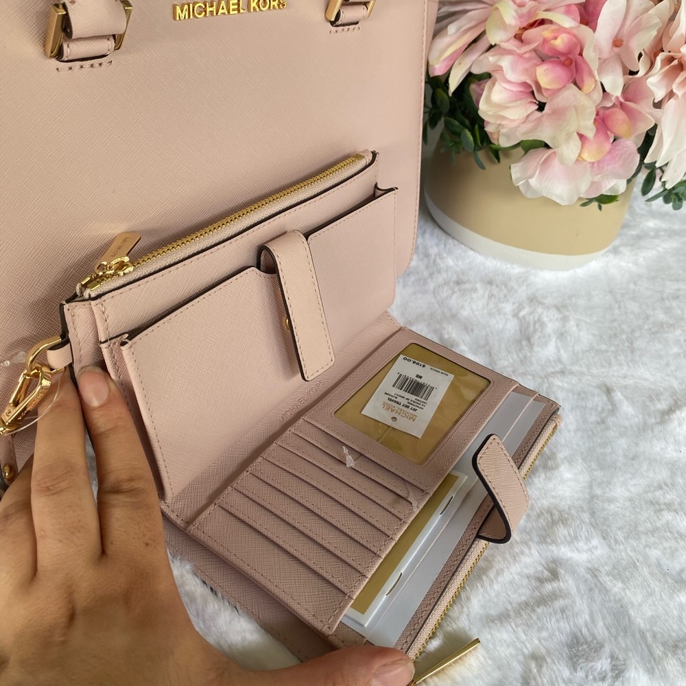 Michael Kors Selma satchel & wallet - Picture 3 of 6